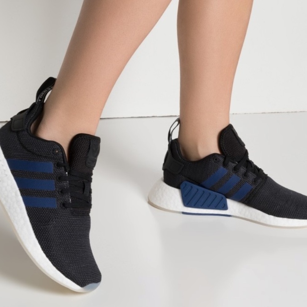 Adidas NMD R2 women’s black blue shoes sz7.5 new